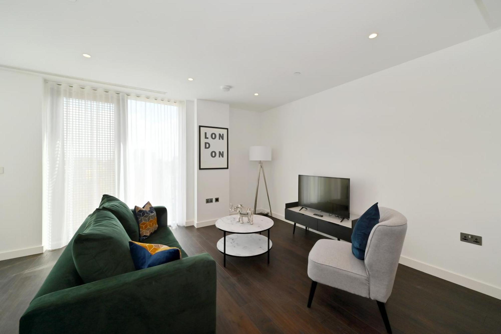Апартаменты Access Tower Hill Лондон Экстерьер фото