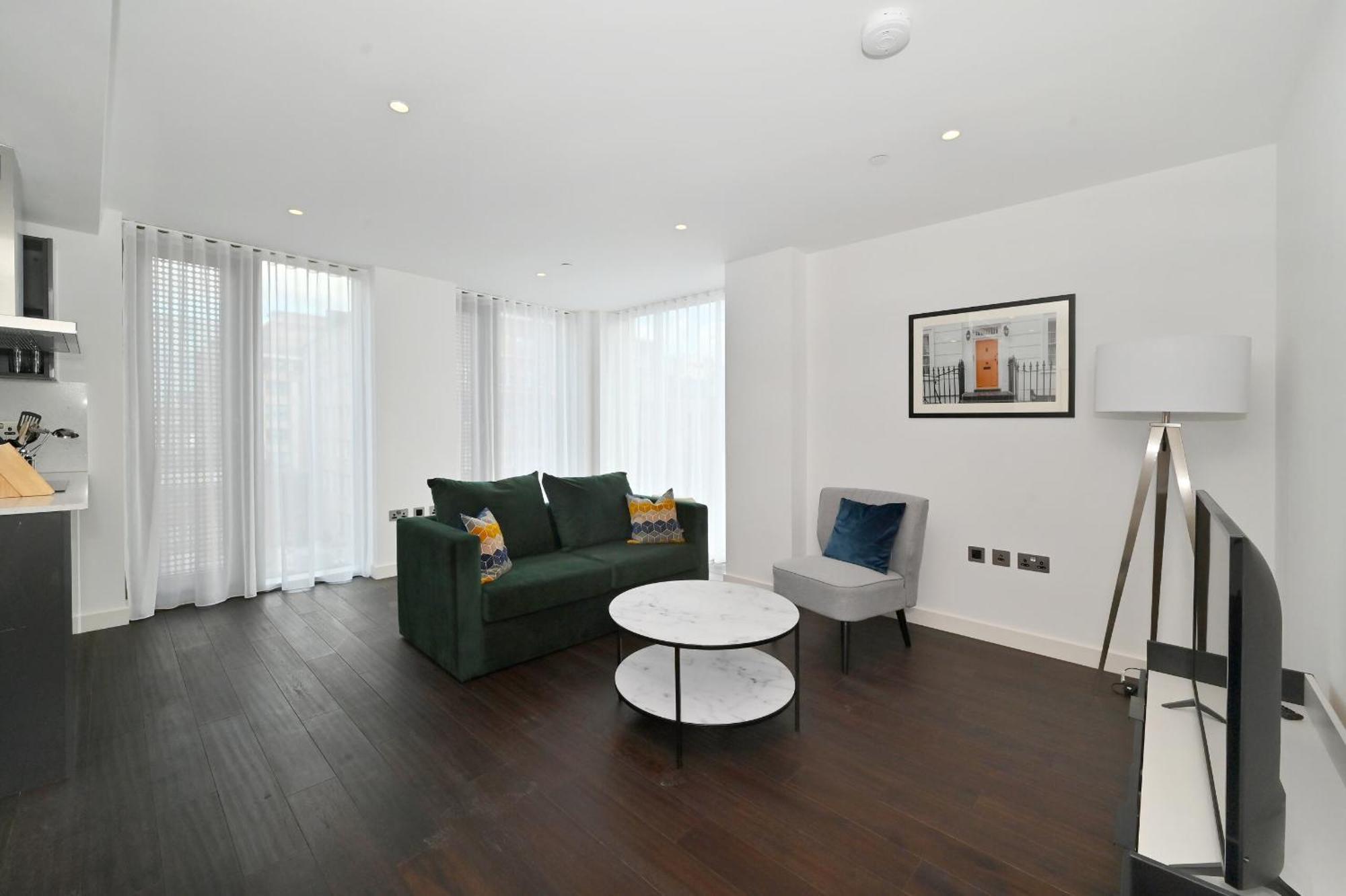 Апартаменты Access Tower Hill Лондон Экстерьер фото